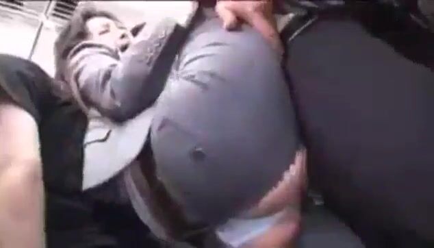 Big boobs wali Japanese ladki ki bus me fucking