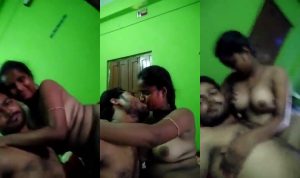 Padosan ne chuchi se doodh pilaya